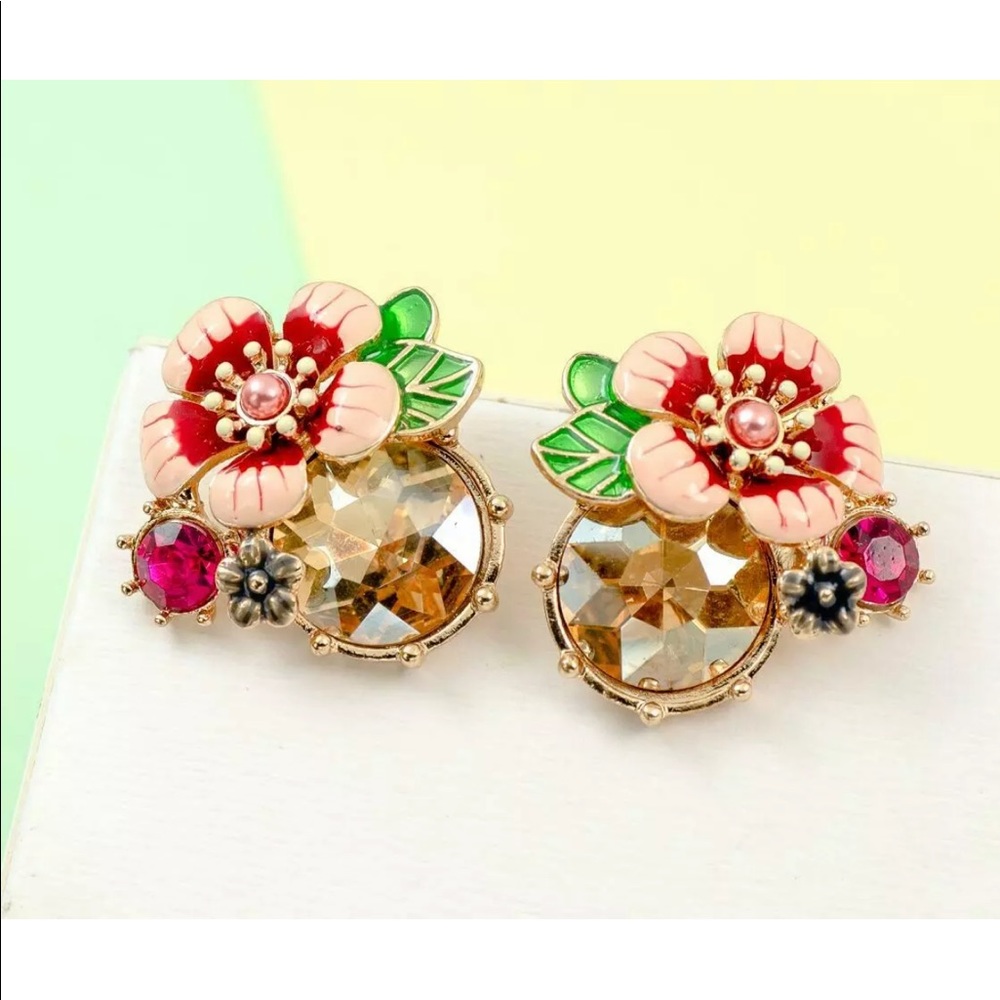 4 for $22 “Give Me Flowers” Dainty Earrings - Picture 4 of 4